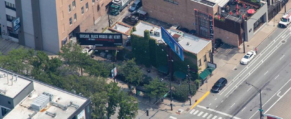 126 W Grand Ave, Chicago, IL for sale - Primary Photo - Image 1 of 1