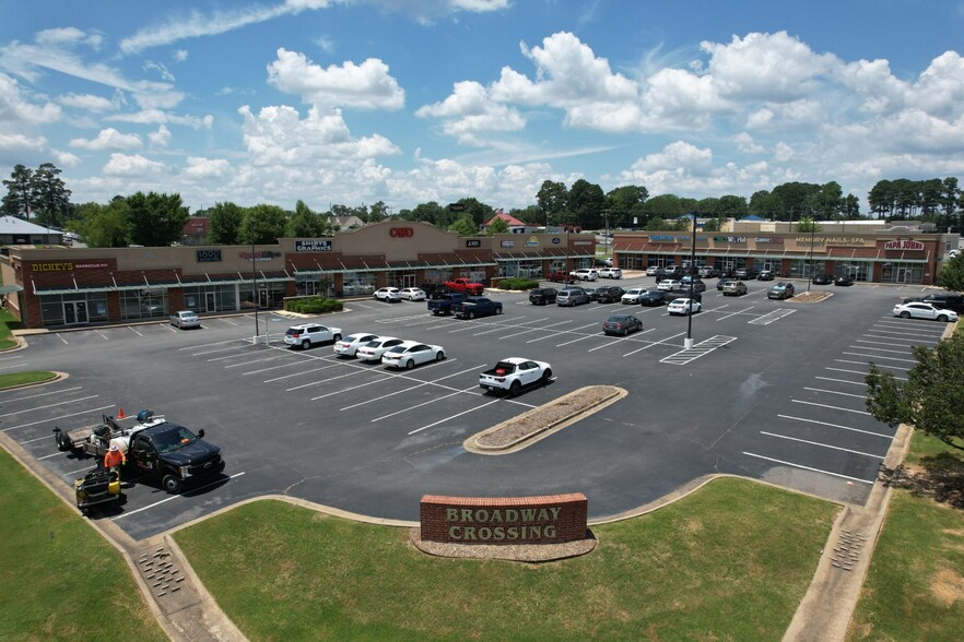 3213 Main St, Bryant, AR for rent - Building Photo - Image 1 of 8