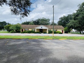 911 Bryan Rd, Brandon, FL for rent Building Photo- Image 1 of 5