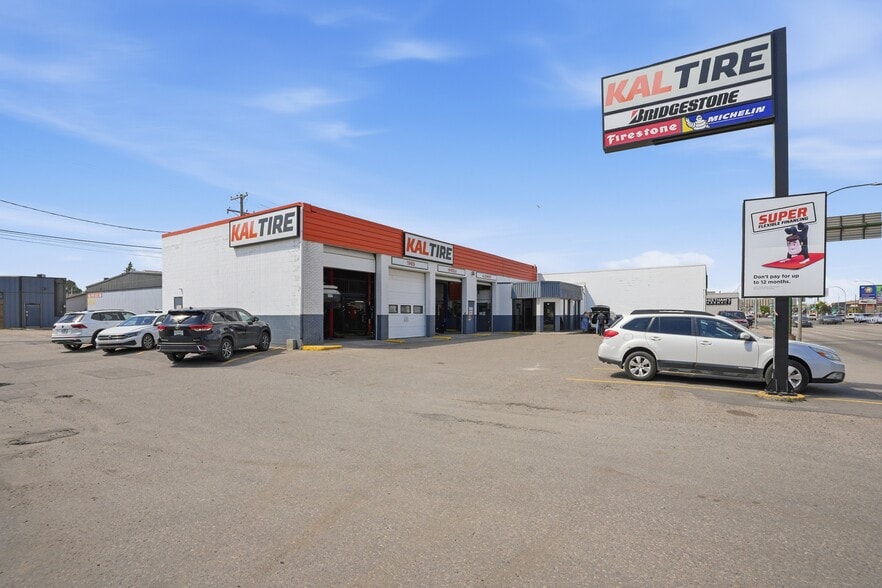 Kal Tire Property Portfolio | Tranche 3 portfolio of 1 properties for sale on LoopNet.co.uk - Building Photo - Image 3 of 8