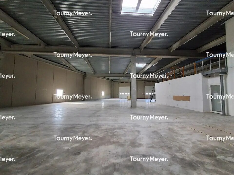 Light Industrial in Saint-Jean-de-Védas to rent Interior Photo- Image 1 of 8