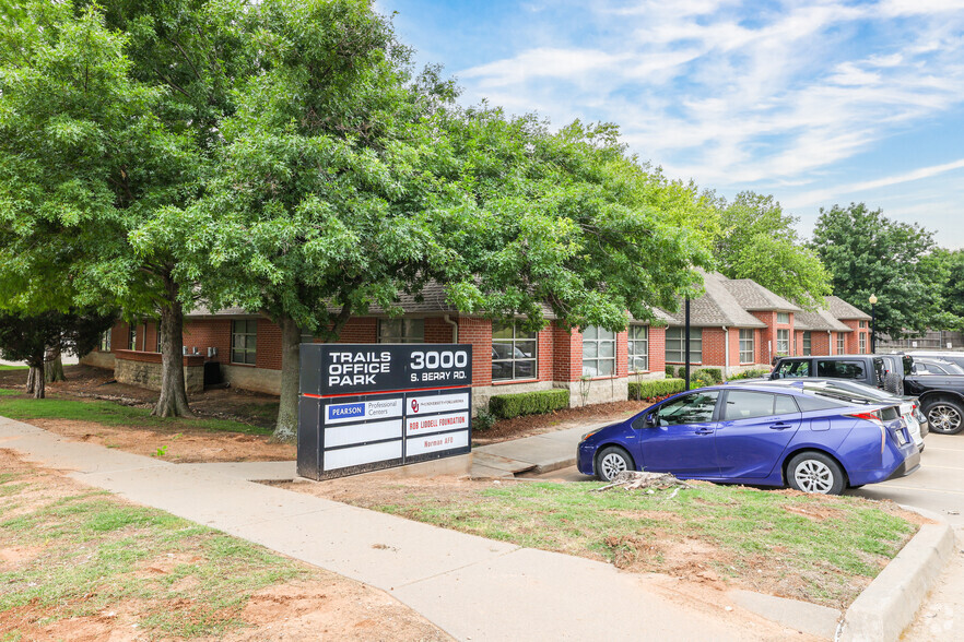 3000 S Berry Rd, Norman, OK for rent - Building Photo - Image 1 of 20