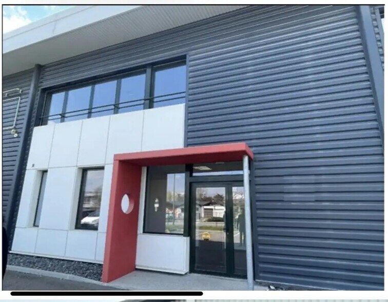 Rue De Savoie, Saint-Quentin-Fallavier to rent - Building Photo - Image 1 of 2