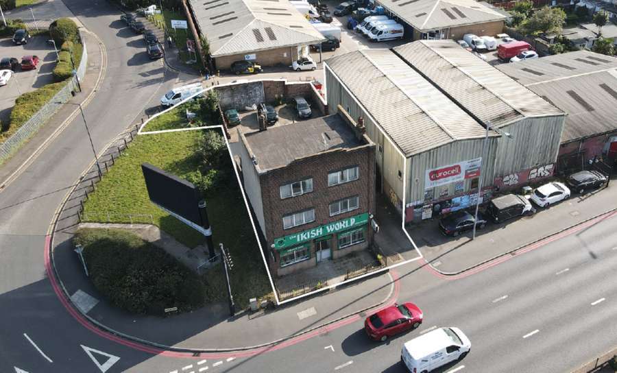 934 North Circular Rd, London for sale - Building Photo - Image 2 of 2