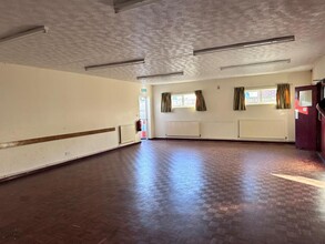 8 Saunders Av, Bedworth for rent Building Photo- Image 1 of 1