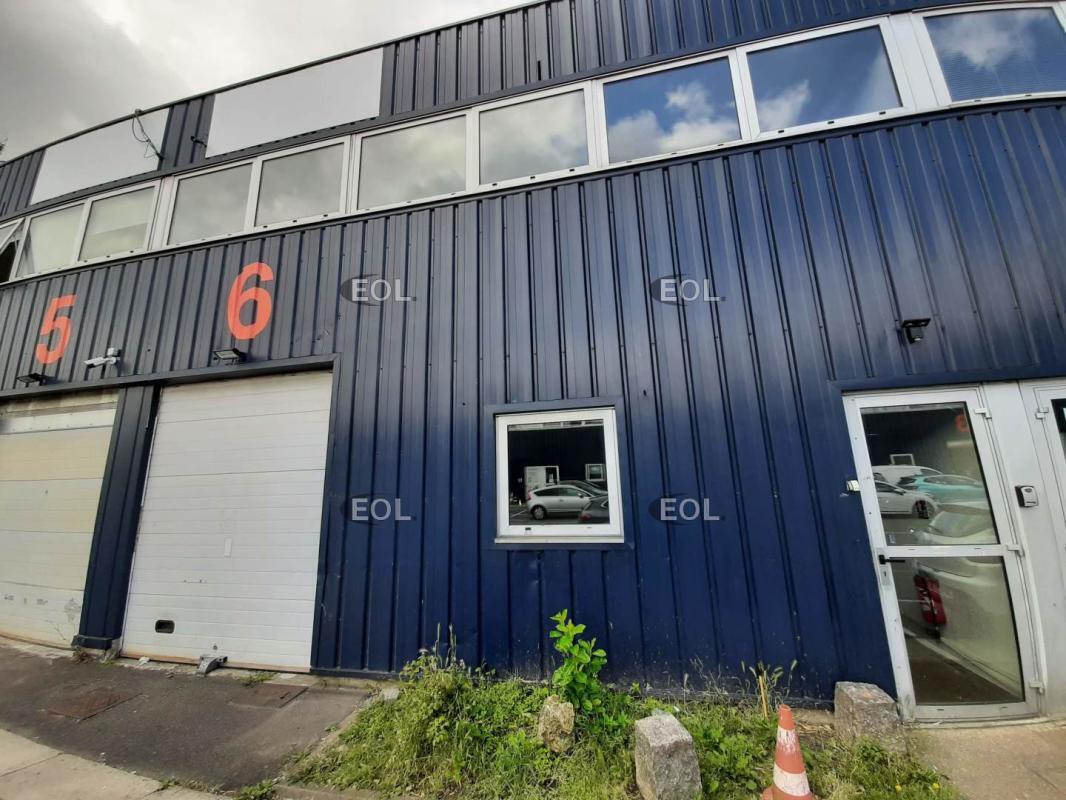 Light Industrial in Chilly-Mazarin to rent Building Photo- Image 1 of 5