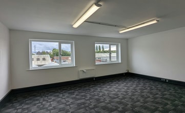 207-209 Torrington Ave, Coventry to rent Interior Photo- Image 2 of 8