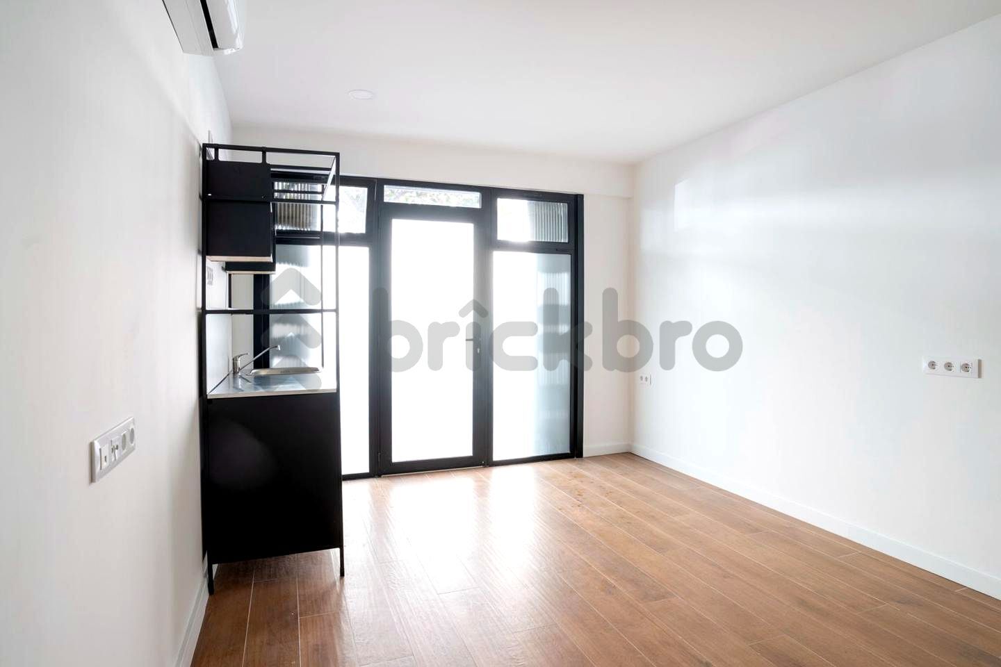 Retail in Barcelona, Barcelona to rent Interior Photo- Image 1 of 4