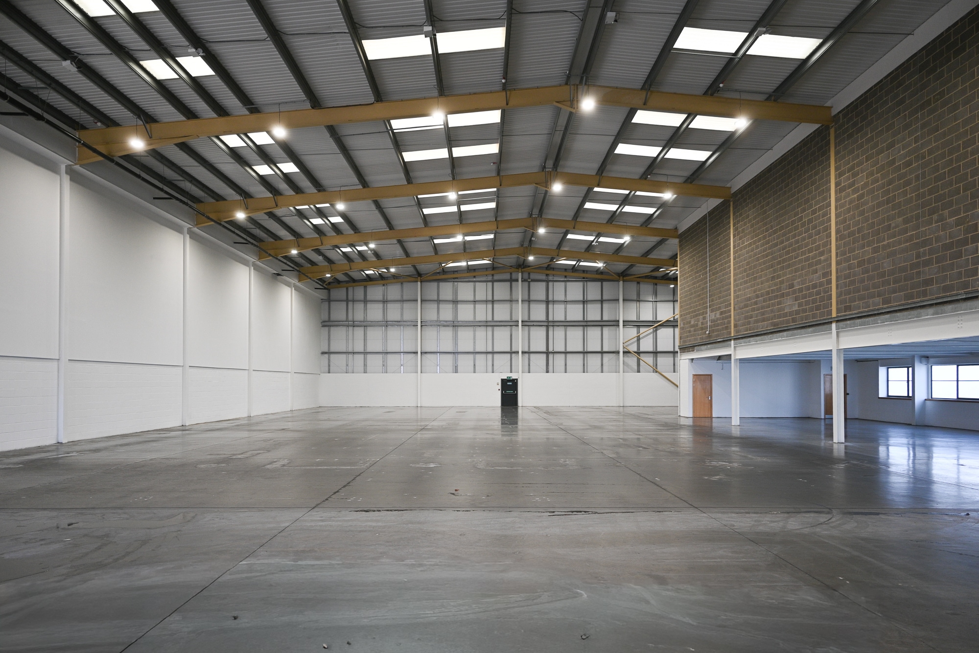 Dunfermline Ct, Milton Keynes to rent Building Photo- Image 1 of 5