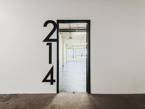 623 E 9th St, Los Angeles, CA to rent Interior Photo- Image 1 of 3