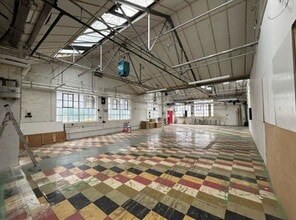 Eastern Av, Dunstable to rent Interior Photo- Image 1 of 2