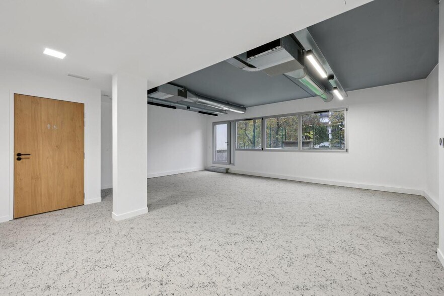 Office in Boulogne-Billancourt to rent - Building Photo - Image 3 of 14