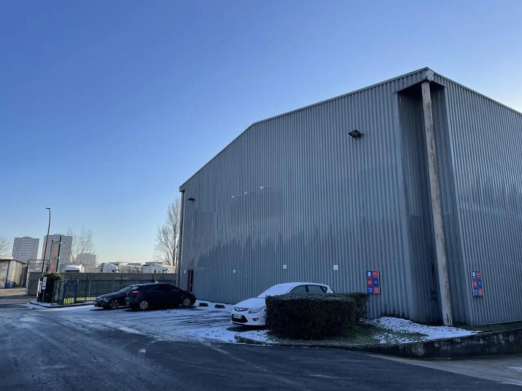 Vente Local d'activités 5 086 m² - Photo 1