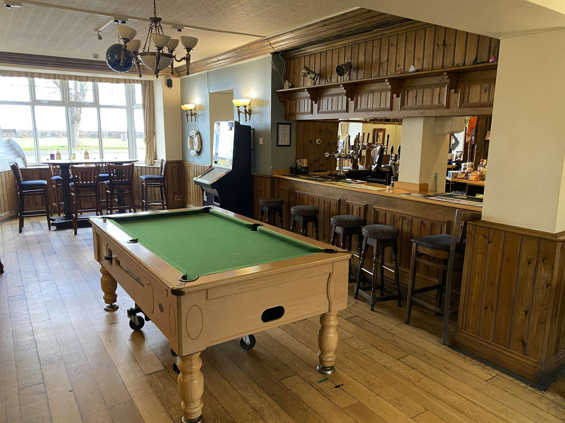 Quay St, Minehead to rent Interior Photo- Image 1 of 3