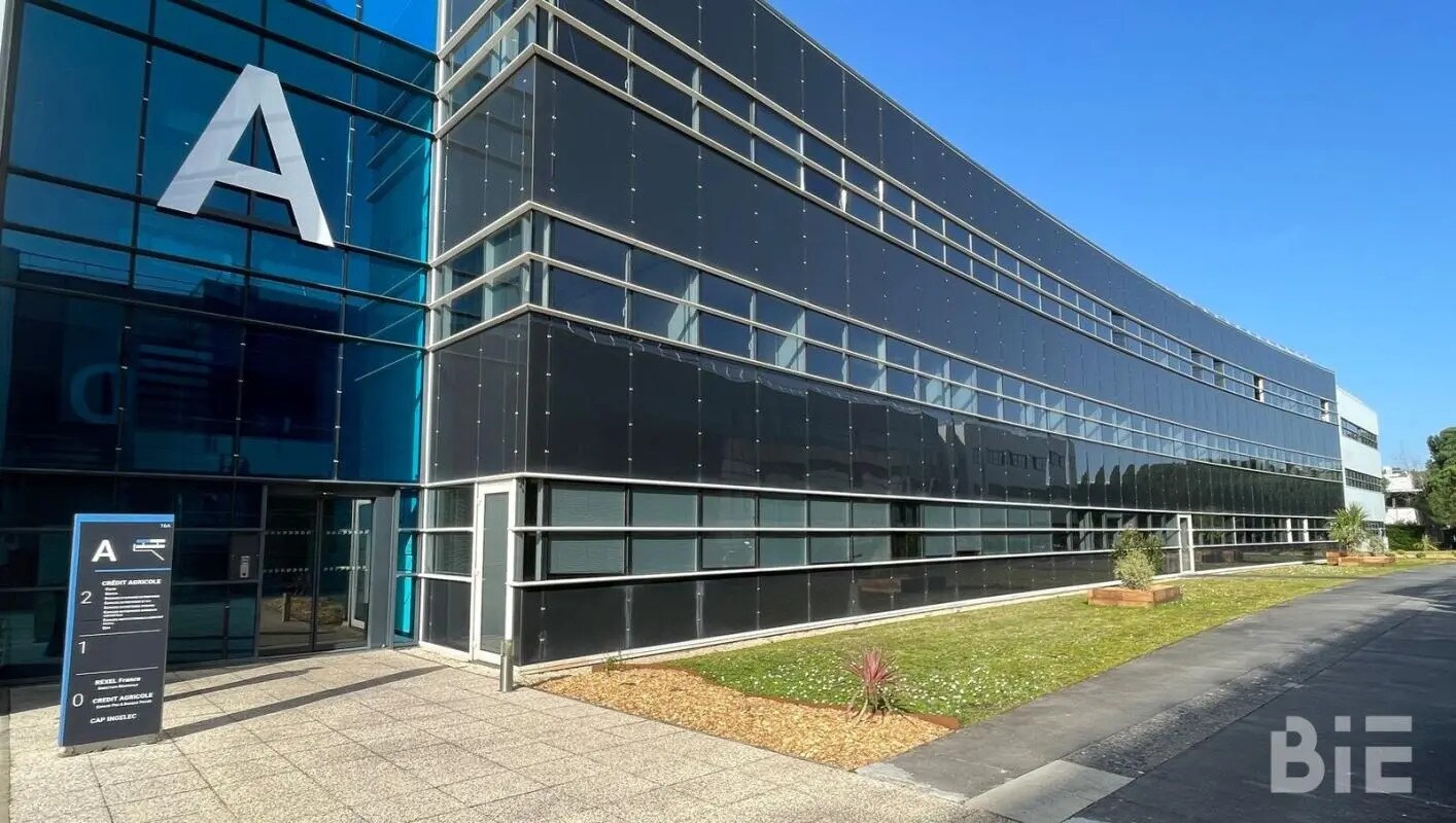 Office in Mérignac to rent Building Photo- Image 1 of 3