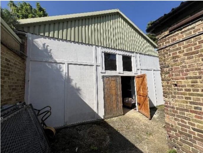 Rear Of 22-32 Northbrook Road, Croydon portfolio of 2 properties for sale on LoopNet.co.uk - Building Photo - Image 2 of 7