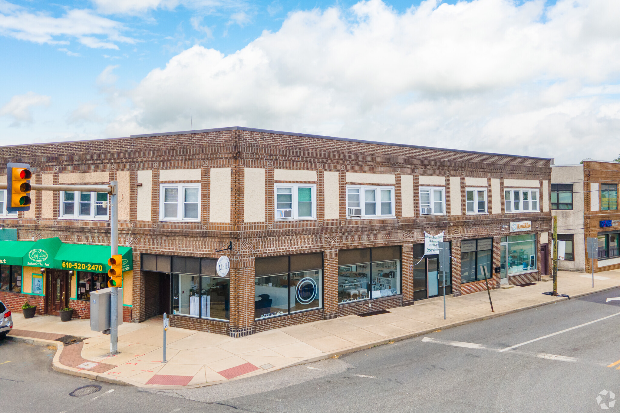 658 W Lancaster Ave, Bryn Mawr, PA for sale Primary Photo- Image 1 of 1