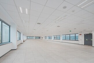 More details for Calle Gardenias, Fuenlabrada - Retail to Rent