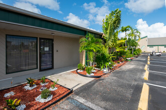 2150 Collier Ave, Fort Myers, FL for sale Building Photo- Image 1 of 12