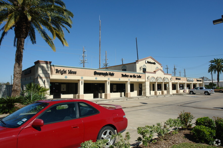 6713 Broadway, Pearland, TX for rent - Building Photo - Image 3 of 23