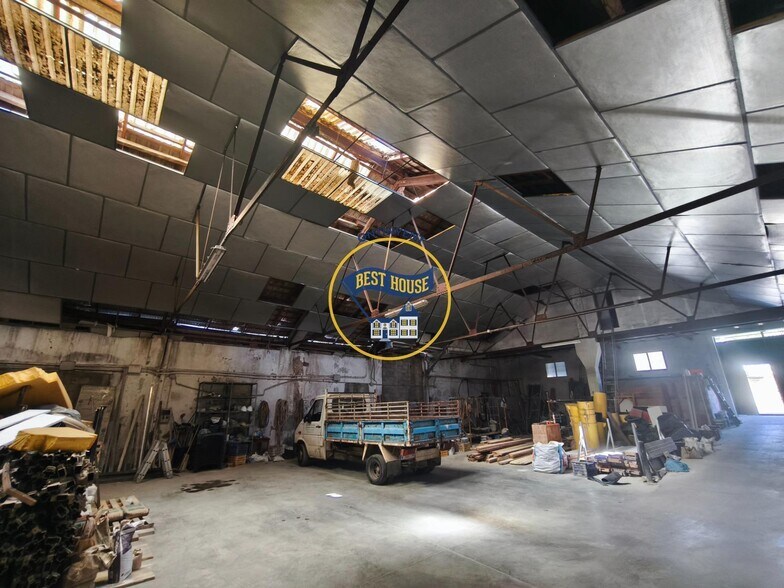 Industrial in Manuel for sale - Interior Photo - Image 2 of 3