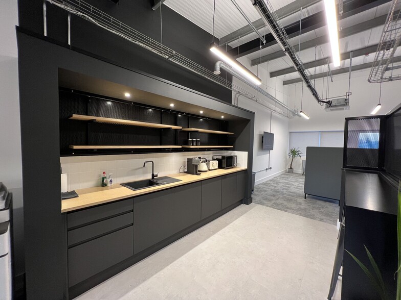 Rhymney River Bridge Rd, Cardiff to rent - Interior Photo - Image 3 of 6