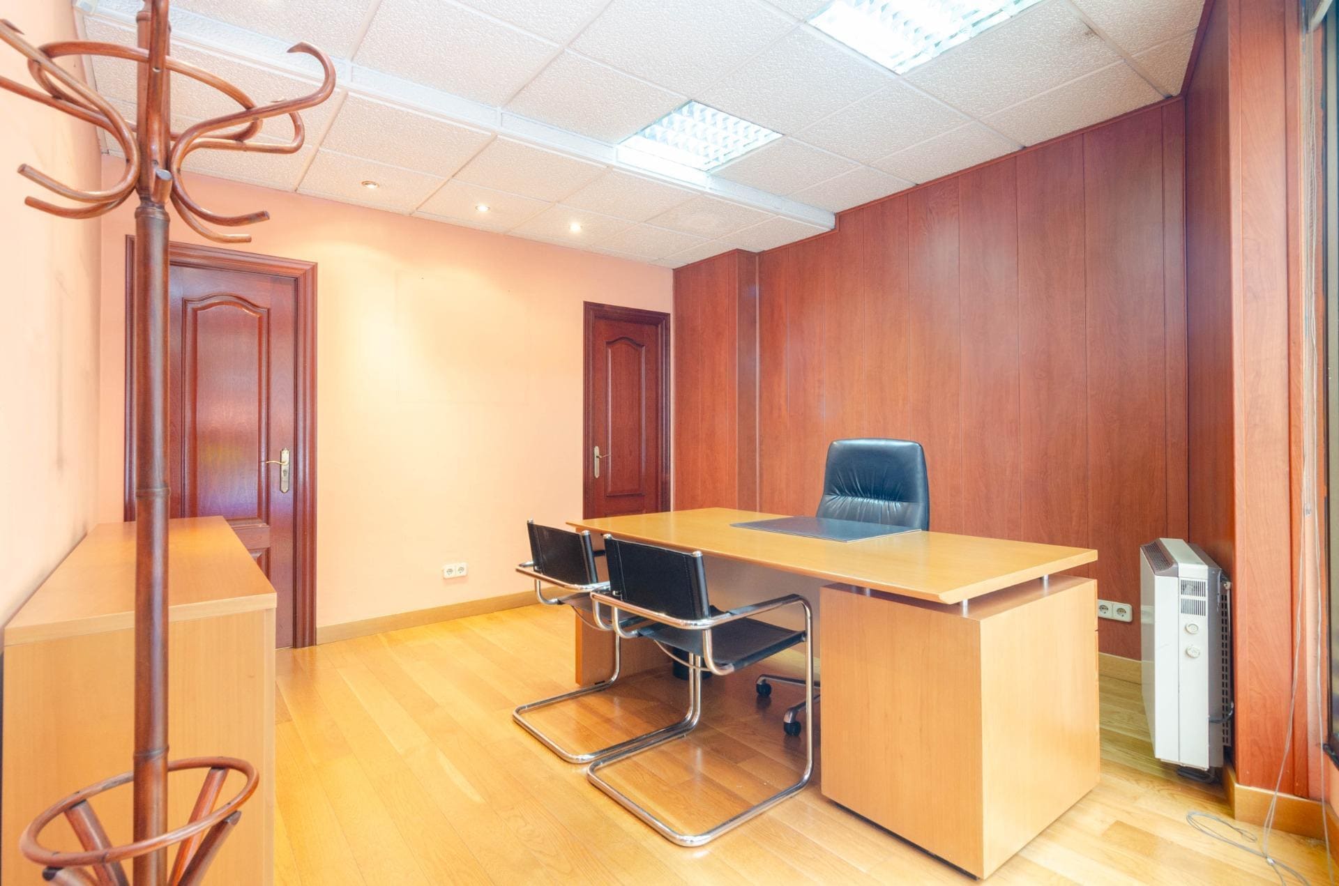 Segadas, 5, Oviedo, Asturias for sale Interior Photo- Image 1 of 31