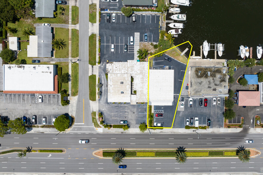 719 Northlake Blvd, North Palm Beach, FL for sale - Building Photo - Image 1 of 1