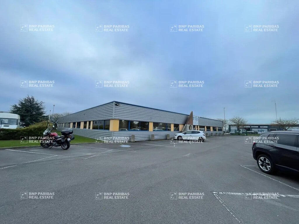 Vente Bureaux 978 m² - Photo 1