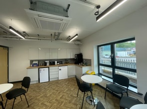Chemical Ln, Stoke On Trent to rent Interior Photo- Image 2 of 6