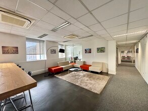 88 Avenue Du Général Leclerc, Boulogne-Billancourt to rent Interior Photo- Image 1 of 5