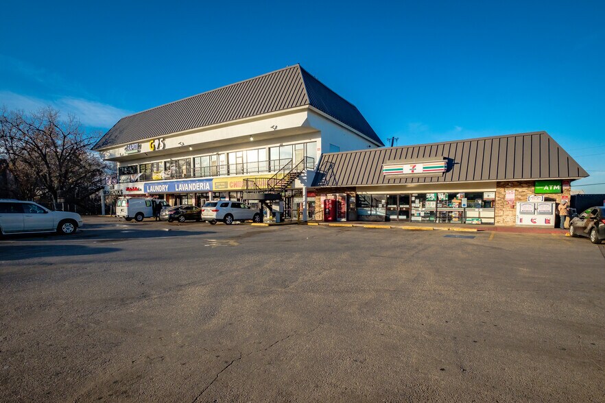 2990 Lombardy Ln, Dallas 75220 UK