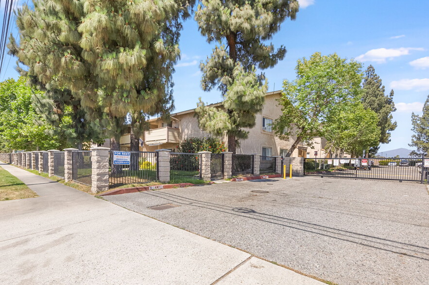 8021 Mango Ave, Fontana, CA for sale - Building Photo - Image 2 of 23