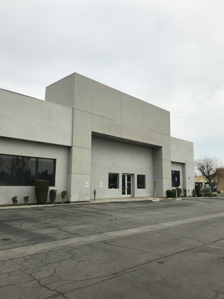 3000 Ming Ave, Bakersfield, CA for sale - Building Photo - Image 1 of 1