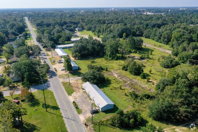 Value-Add Multifamily Community | Albany portfolio of 3 properties for sale on LoopNet.co.uk - Primary Photo - Image 1 of 8