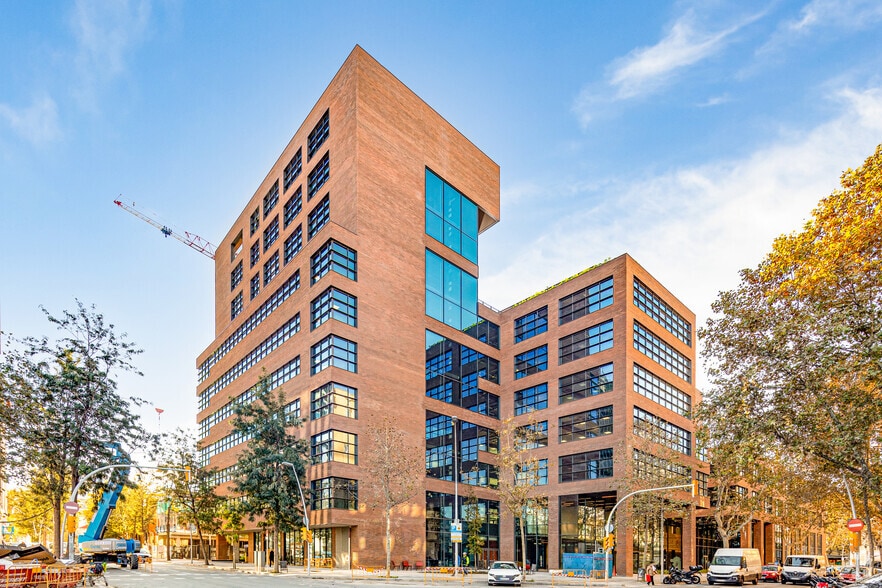 Carrer de Llull, 112, Barcelona, Barcelona to rent - Building Photo - Image 2 of 4