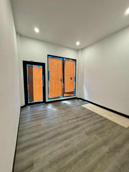 660 Rogers Ave, Brooklyn, NY for rent - Building Photo - Image 3 of 6