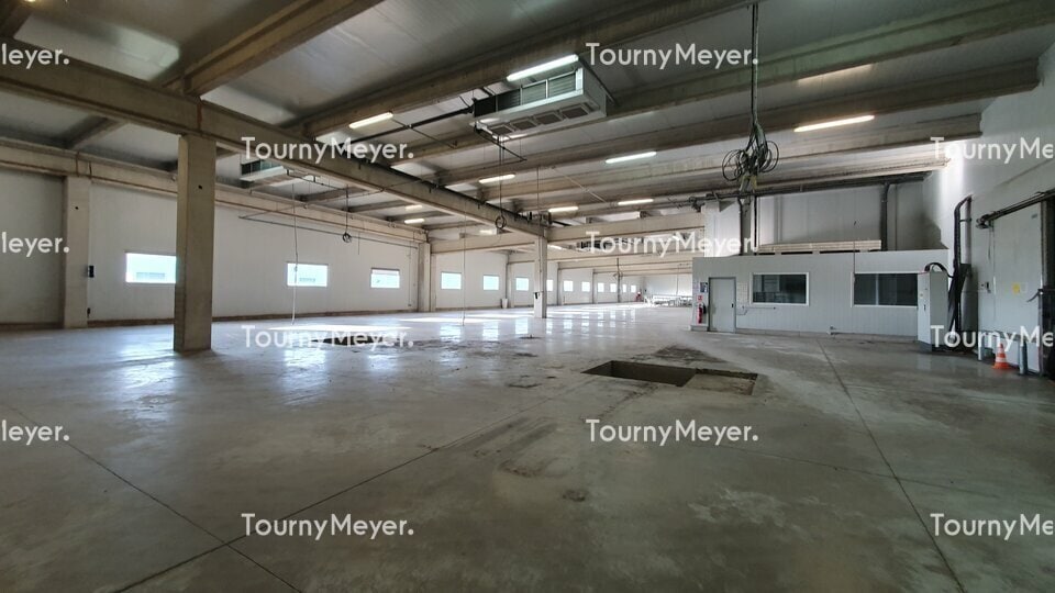 1100 Avenue D'Italie, Montauban for sale - Interior Photo - Image 2 of 12