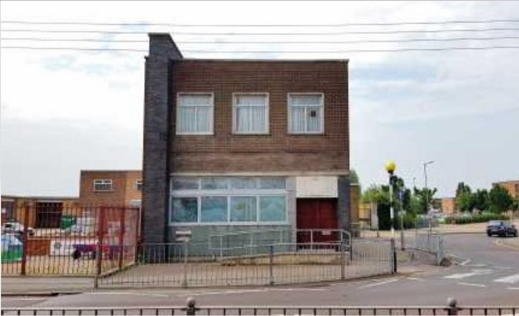 64 High St, Canvey Island for sale Primary Photo- Image 1 of 1