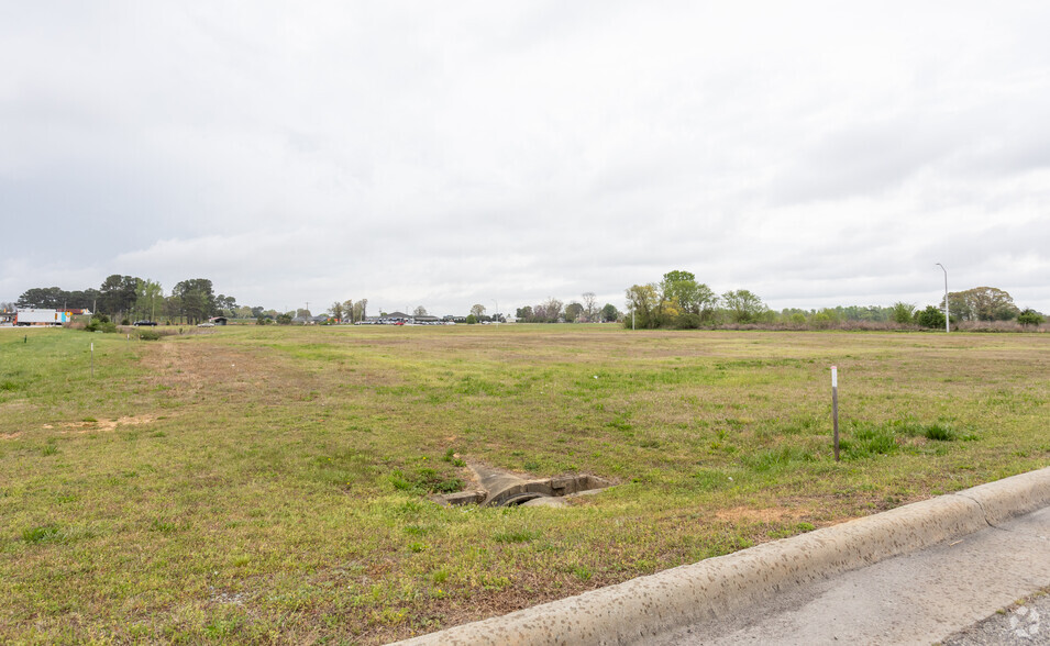 Holland Ave, Dunn, NC for sale - Building Photo - Image 3 of 9