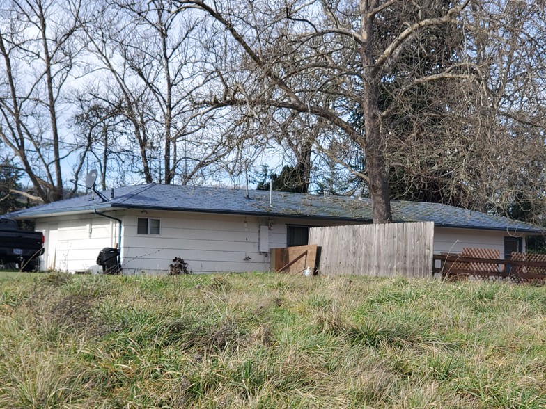 161 Vintage Ln, Myrtle Creek, OR for sale - Building Photo - Image 2 of 7