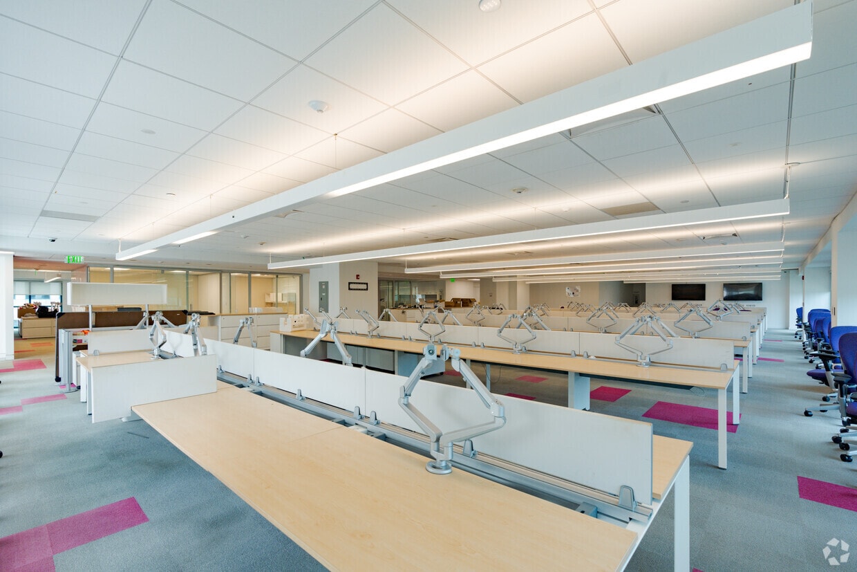 18001 Old Cutler Rd, Palmetto Bay, FL to rent Interior Photo- Image 1 of 2