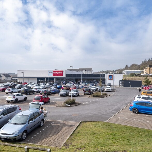 Mavor Av, East Kilbride for sale - Primary Photo - Image 1 of 1