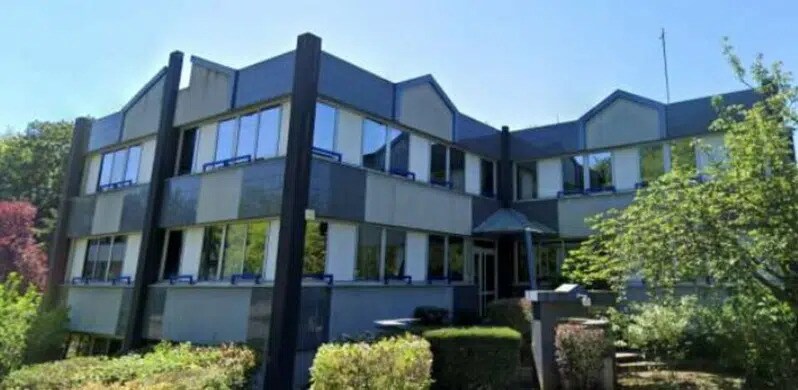 Office in Lissieu for sale - Building Photo - Image 2 of 12