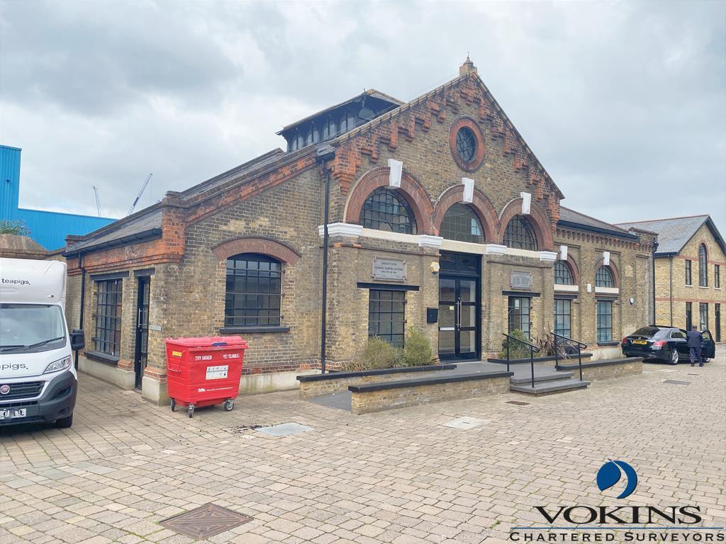 M3 & M4, Brentford for sale Building Photo- Image 1 of 1