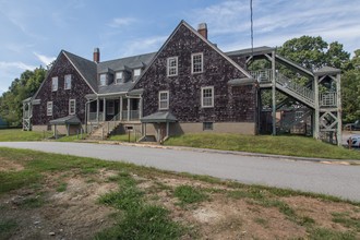 278 E Main Rd, Portsmouth, RI for sale Building Photo- Image 1 of 1