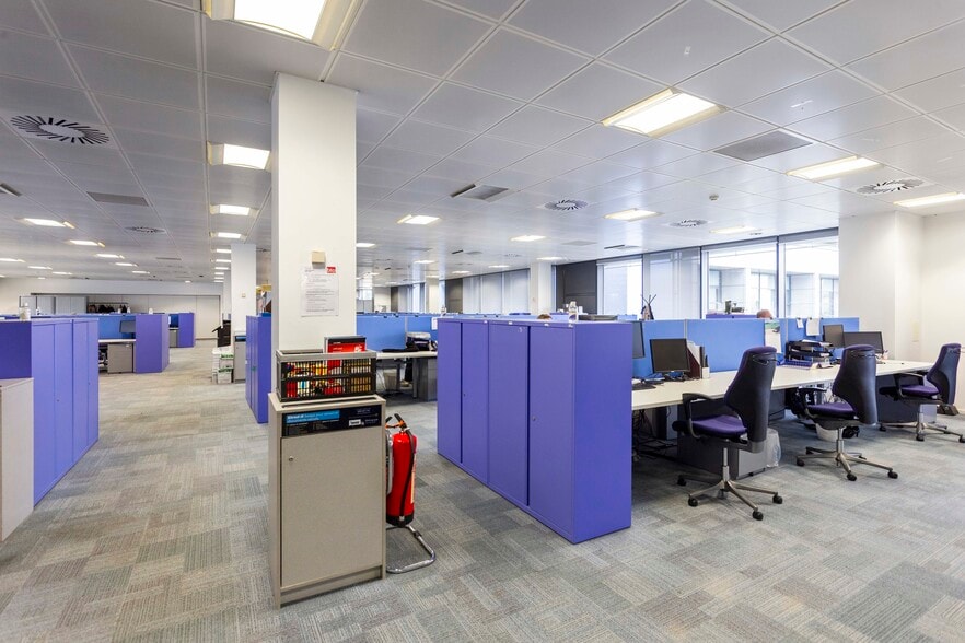 133 Fountainbridge, Edinburgh to rent - Building Photo - Image 3 of 13