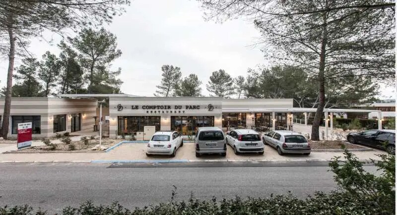 350 Avenue Jean-René Guillibert Gautier De La Lauzière, Aix-en-Provence to rent - Building Photo - Image 2 of 5