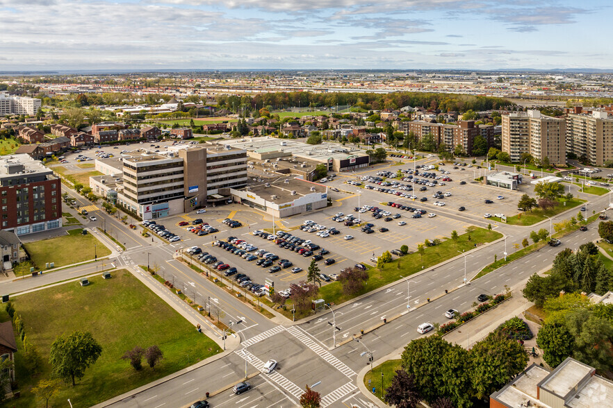 5800 Boul Cavendish, Cote-St-Luc, QC for rent - Aerial - Image 2 of 13