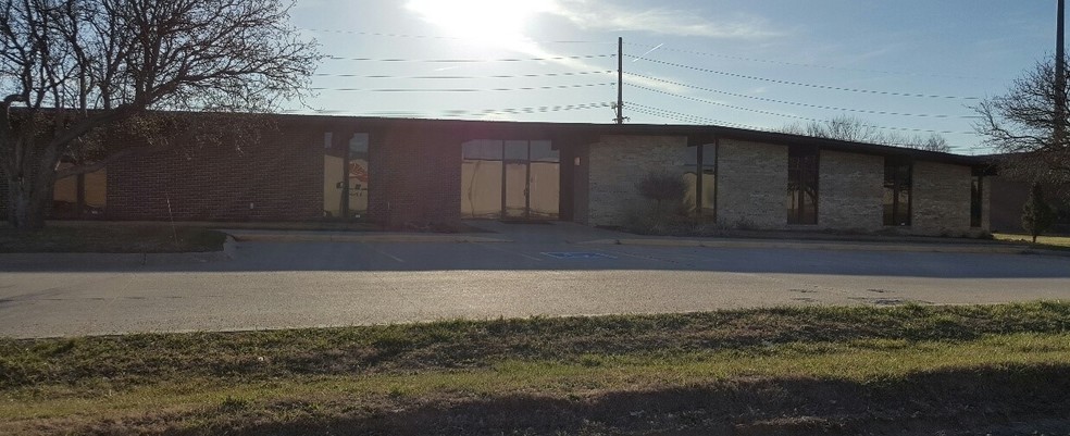 Office in Norfolk, NE for sale - Primary Photo - Image 1 of 1